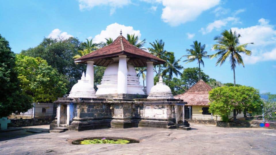 Gadaladeniya Temple